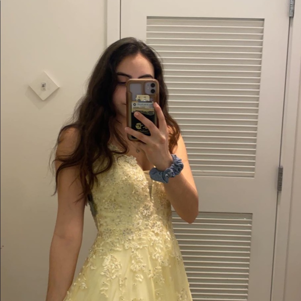 Yellow ballgown style prom dress - Picture 7 of 8